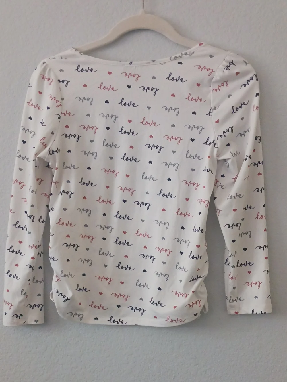 10×$13!!🔴Long-Sleeve White 'Love' Print Tee with Red & Navy Accents